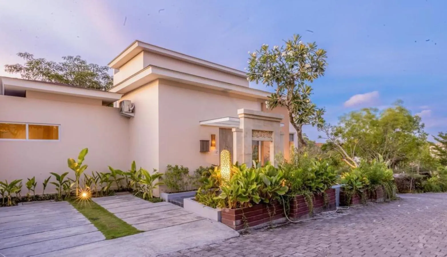 Hotel D'Kamboja Villa Nusa Dua Ungasan